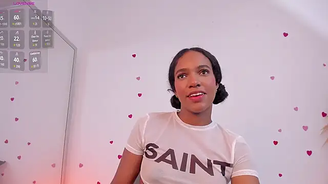 Snapshot of Tina_Rouse2 chatting on October 4, 2025, 3:10 pm Tina Rouse2 online show from October 4, 2025, 3:10 pm