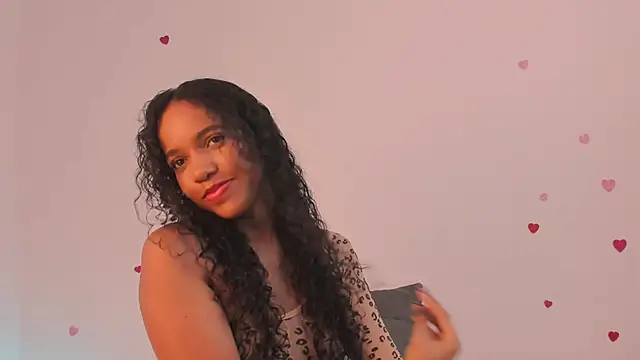 Snapshot of Tina_Rouse2 chatting on October 15, 2025, 5:13 pm Tina Rouse2 online show from October 15, 2025, 5:13 pm