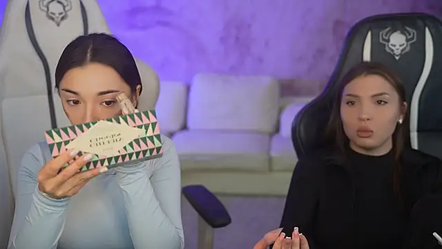 Jasmine Flow online show from October 21, 2025, 7:09 am