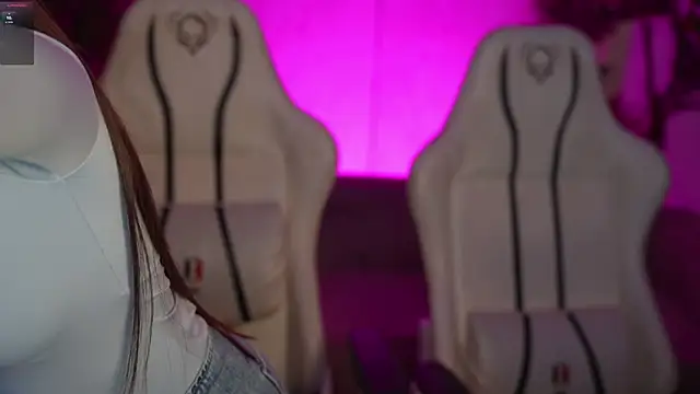 Jasmine Flow online show from December 23, 2025, 8:12 am