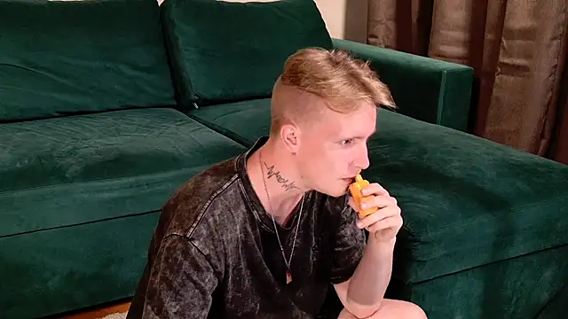 Snapshot of AlexxSweet chatting on June 12, 2026, 12:15 pm AlexxSweet online show from June 12, 2026, 12:15 pm