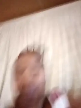 ZOQULUx online show from April 9, 2026, 7:52 pm