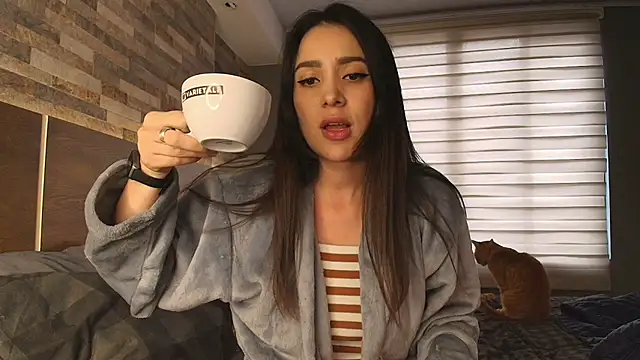 alicewilloww online show from February 24, 2026, 9:57 pm