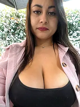 Snapshot of Oryk___ chatting on October 8, 2025, 7:00 pm Oryk online show from October 8, 2025, 7:00 pm