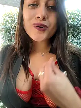 Snapshot of Oryk___ chatting on November 21, 2025, 4:05 pm Oryk online show from November 21, 2025, 4:05 pm