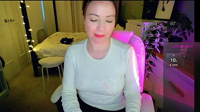 Brit Housewife online show from February 23, 2026, 5:10 pm