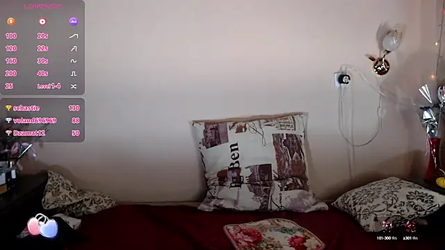 VanezaSmith online show from December 5, 2024, 4:23 pm