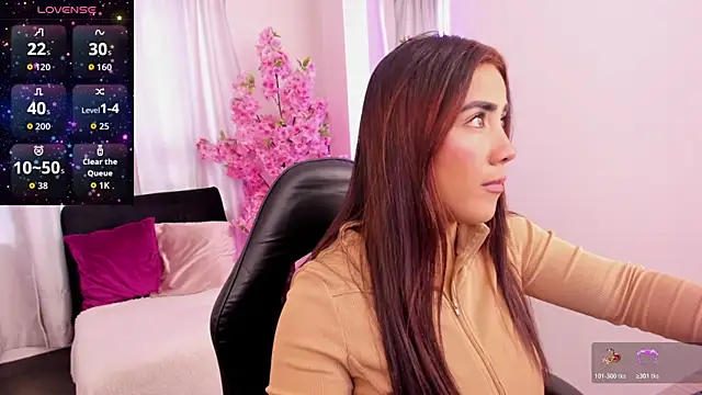 KAROLIVONNE online show from April 11, 2026, 7:29 pm