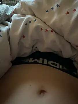 Snapshot of kamel455 chatting on December 27, 2024, 8:24 am kamel455 online show from December 27, 2024, 8:24 am