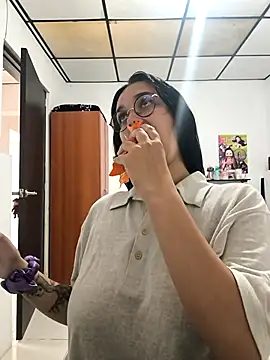 Annya-sweet online show from November 10, 2025, 3:00 pm