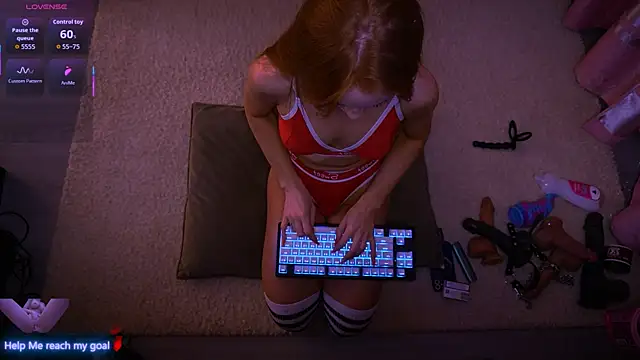 Snapshot of Redhead_Shark_new chatting on June 20, 2026, 8:33 pm Redhead Shark new online show from June 20, 2026, 8:33 pm
