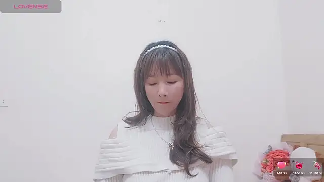 Holygirlsweet777 online show from December 27, 2024, 1:22 am