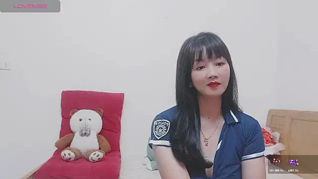 Holygirlsweet777 online show from January 15, 2025, 1:23 am