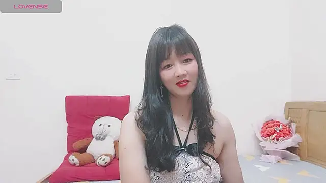 Holygirlsweet777 online show from February 3, 2025, 1:30 am