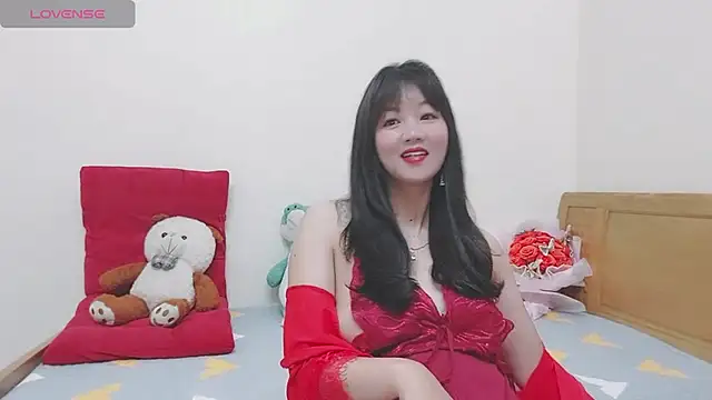 Holygirlsweet777 online show from February 10, 2025, 1:35 am