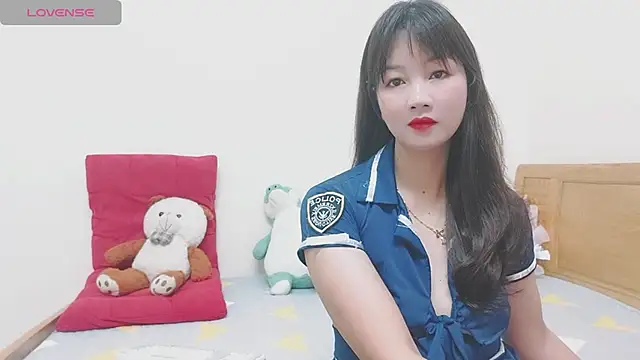 Holygirlsweet777 online show from February 13, 2025, 1:19 am