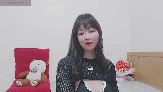 Holygirlsweet777 online show from February 15, 2025, 1:31 am