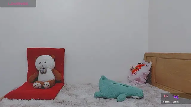 Holygirlsweet777 online show from March 1, 2025, 1:43 am