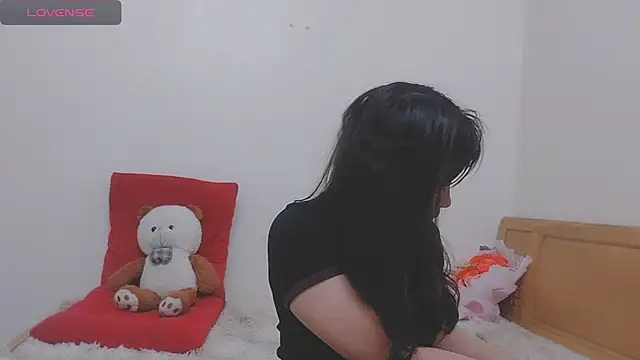 Holygirlsweet777 online show from March 19, 2025, 1:21 am