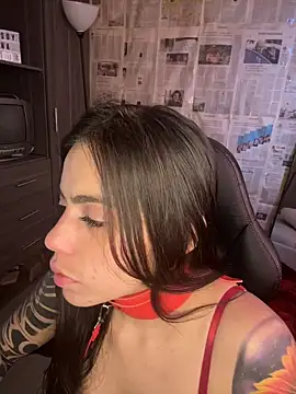 i am nina  online show from February 14, 2026, 9:22 pm