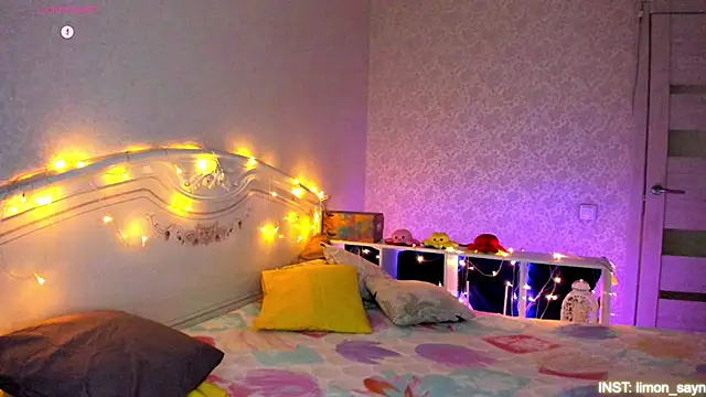 LillyMoure  online show from February 27, 2026, 11:16 pm