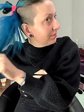 MissCumberdale online show from December 14, 2025, 6:23 pm