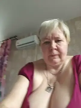 EffectFiona online show from April 4, 2026, 5:06 am