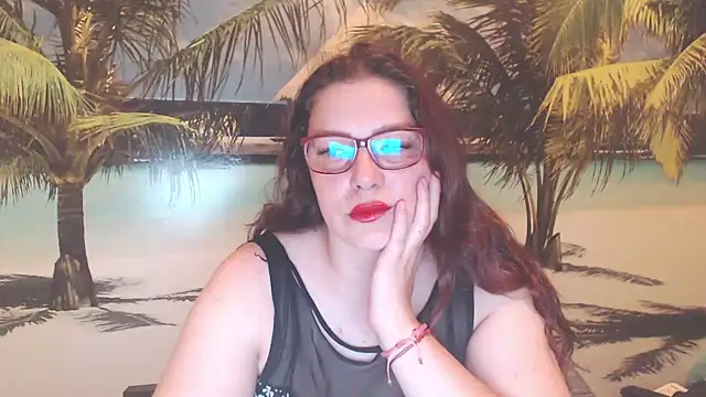 Snapshot of Queen__Natasha chatting on August 4, 2026, 8:44 pm Queen Natasha online show from August 4, 2026, 8:44 pm