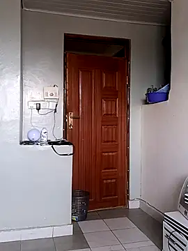 Prettybecs online show from November 2, 2025, 7:00 am