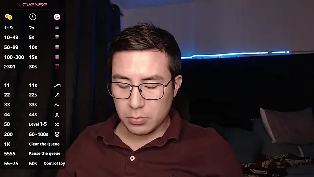 andrewmhilton  online show from November 25, 2025, 5:29 am