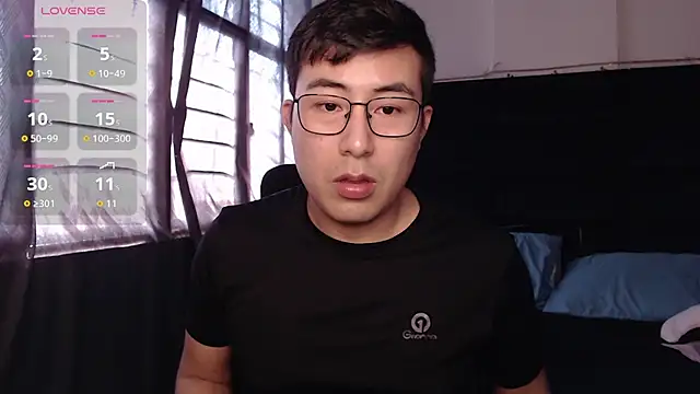 andrewmhilton  online show from February 10, 2026, 8:35 pm