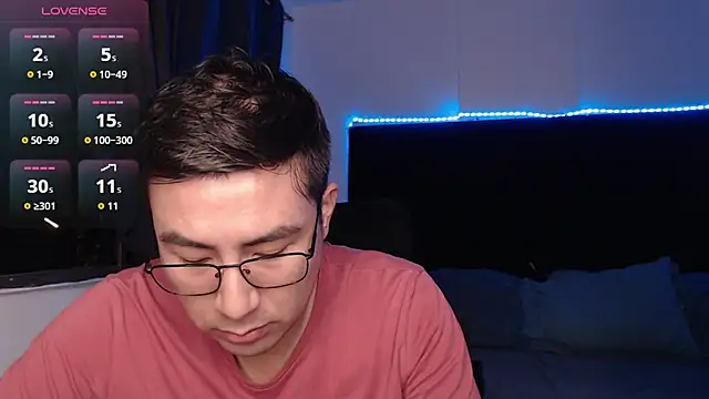 Snapshot of andrewmhilton_ chatting on May 4, 2026, 4:41 am andrewmhilton online show from May 4, 2026, 4:41 am