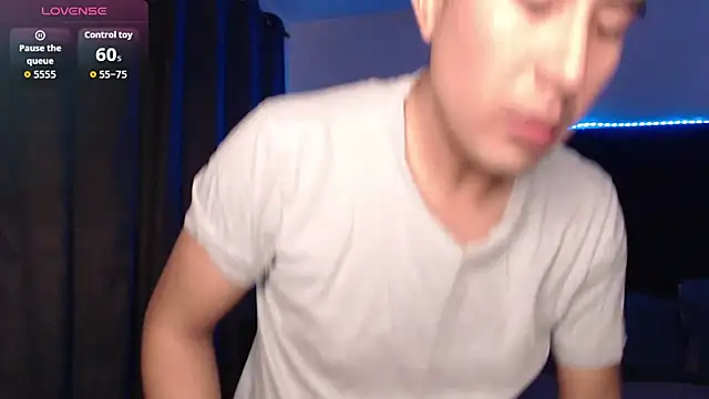 Snapshot of andrewmhilton_ chatting on June 11, 2026, 6:11 am andrewmhilton online show from June 11, 2026, 6:11 am