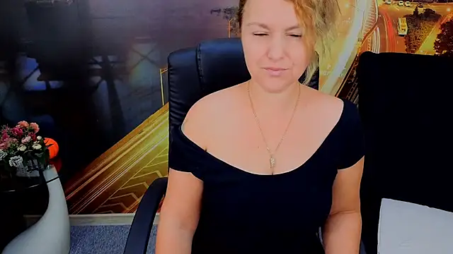 EmmaxPark online show from December 3, 2025, 6:54 am