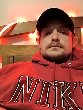 Snapshot of Midwestalpha chatting on February 14, 2025, 3:22 am Midwestalpha online show from February 14, 2025, 3:22 am