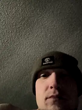 Snapshot of Midwestalpha chatting on February 15, 2025, 6:02 am Midwestalpha online show from February 15, 2025, 6:02 am