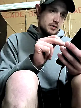 Snapshot of Midwestalpha chatting on March 3, 2025, 5:53 am Midwestalpha online show from March 3, 2025, 5:53 am