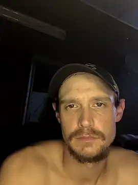 Snapshot of Midwestalpha chatting on October 21, 2025, 4:57 am Midwestalpha online show from October 21, 2025, 4:57 am