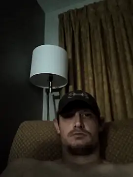 Snapshot of Midwestalpha chatting on October 31, 2025, 10:27 am Midwestalpha online show from October 31, 2025, 10:27 am