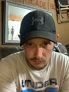 Snapshot of Midwestalpha chatting on June 17, 2026, 4:52 pm Midwestalpha online show from June 17, 2026, 4:52 pm