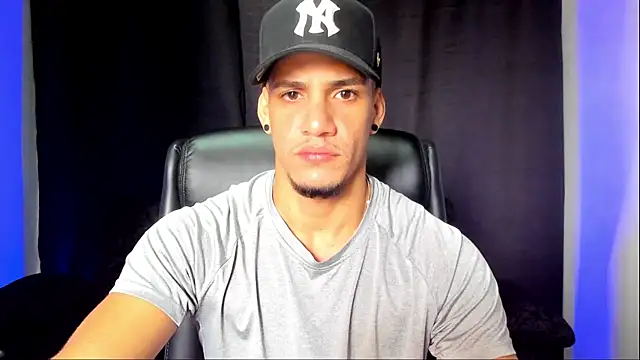 jhonnysnow17 online show from September 19, 2025, 3:13 pm