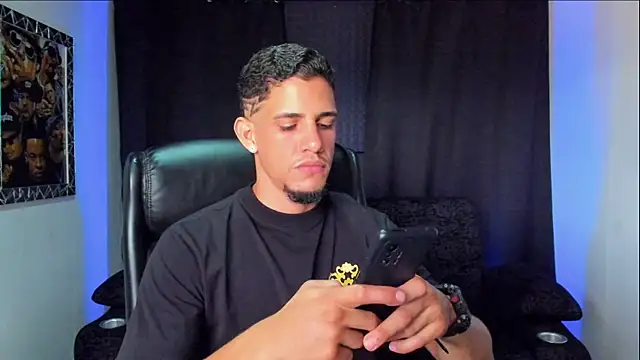 jhonnysnow17 online show from February 14, 2026, 8:27 pm