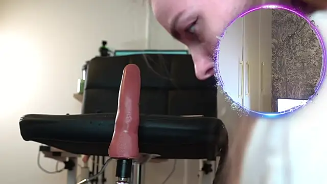 Miss69Ri99 online show from April 9, 2026, 10:37 pm