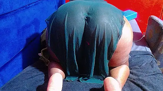 Snapshot of Lelety79 chatting on February 17, 2026, 8:26 pm Lelety79 online show from February 17, 2026, 8:26 pm