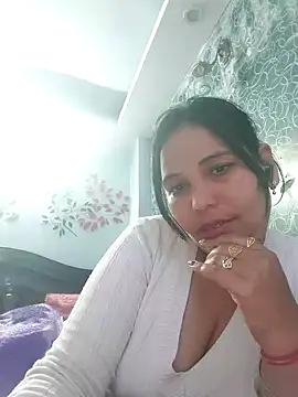 Snapshot of Poojabhabi101 chatting on February 8, 2026, 7:12 am Poojabhabi101 online show from February 8, 2026, 7:12 am