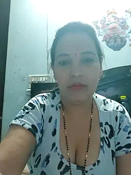 Snapshot of Poojabhabi101 chatting on February 12, 2026, 5:46 am Poojabhabi101 online show from February 12, 2026, 5:46 am