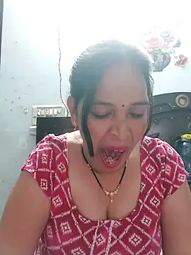 Snapshot of Poojabhabi101 chatting on February 16, 2026, 6:42 am Poojabhabi101 online show from February 16, 2026, 6:42 am