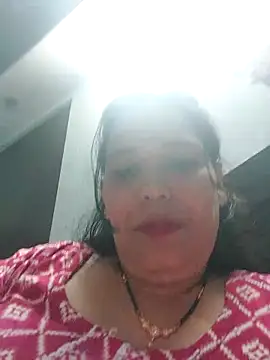 Snapshot of Poojabhabi101 chatting on February 18, 2026, 5:25 am Poojabhabi101 online show from February 18, 2026, 5:25 am