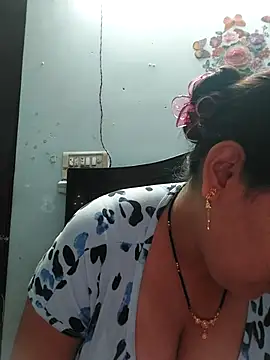 Snapshot of Poojabhabi101 chatting on February 20, 2026, 6:26 am Poojabhabi101 online show from February 20, 2026, 6:26 am
