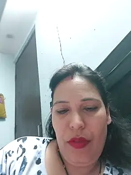 Snapshot of Poojabhabi101 chatting on March 6, 2026, 6:10 am Poojabhabi101 online show from March 6, 2026, 6:10 am